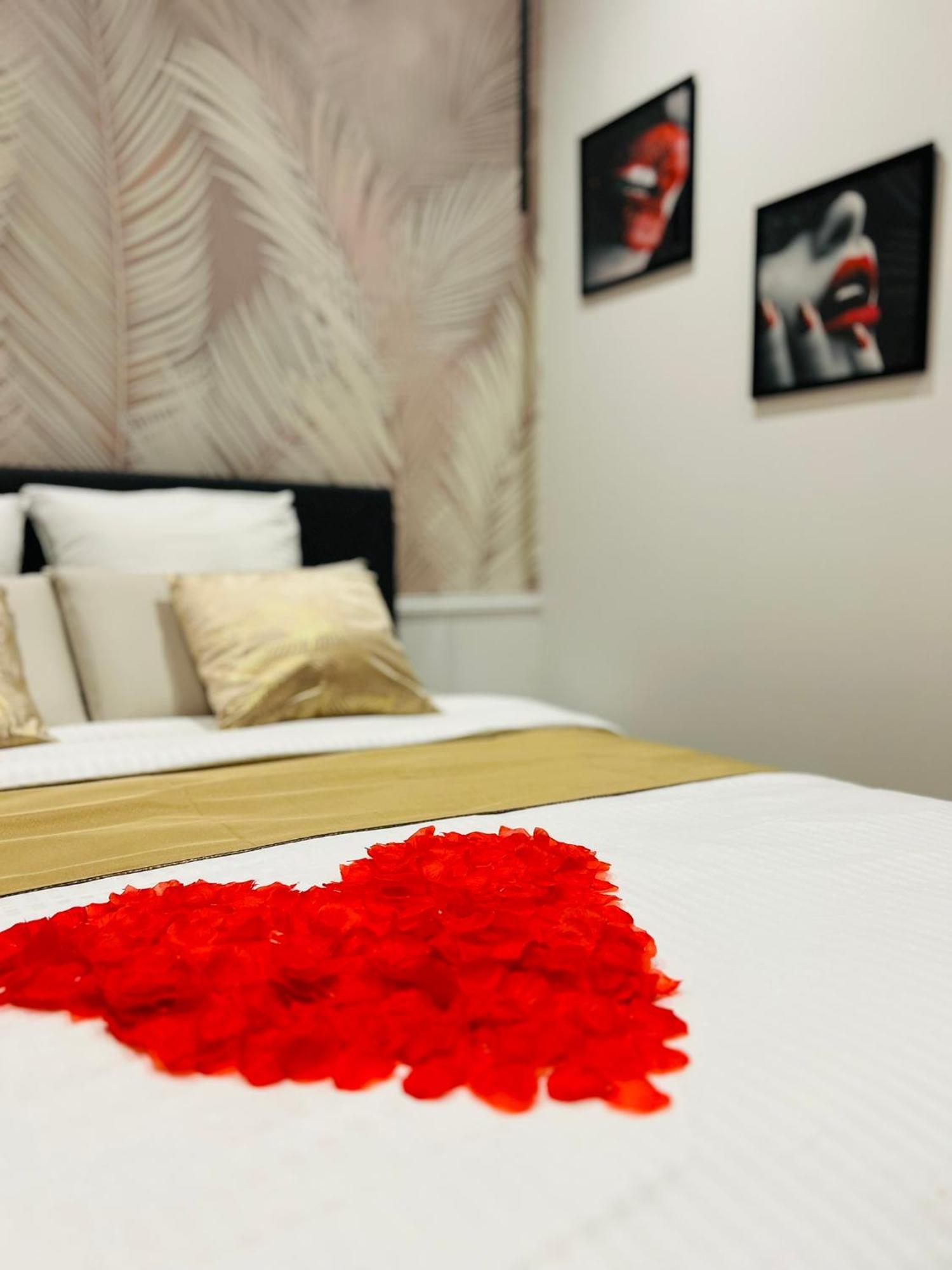 Suite Cosy Jacuzzi Troyes - Secrets D'Ana Εξωτερικό φωτογραφία